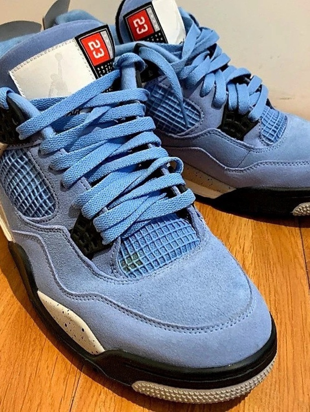 Jordan Air Jordan 4 Retro 'University Blue' Blue Sneakers